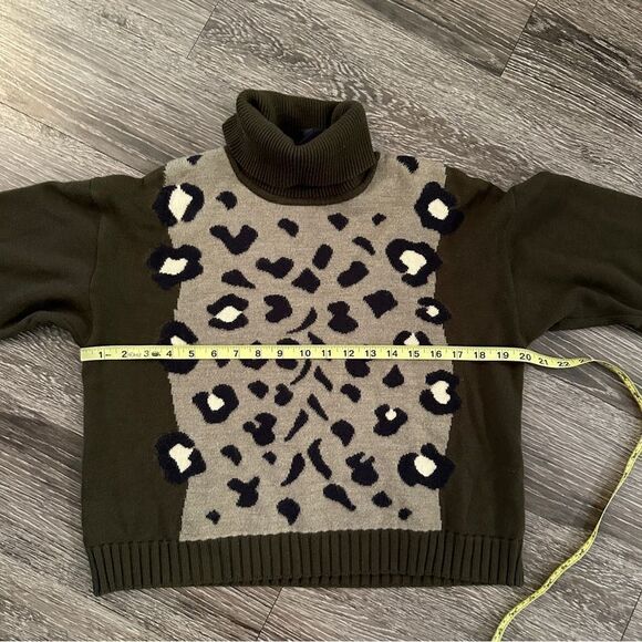 Escada Olive Green Leopard Turtleneck Sweatwer - Picture 7 of 11